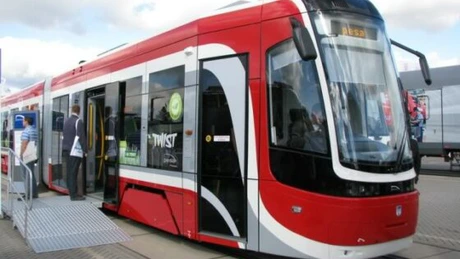 Finanţare europeană nerambursabilă de 21 milioane euro pentru opt tramvaie noi şi modernizarea unor garnituri vechi, în Arad