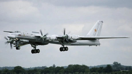 Tot mai multe zboruri militare ruseşti în apropierea Americii de Nord - oficial SUA
