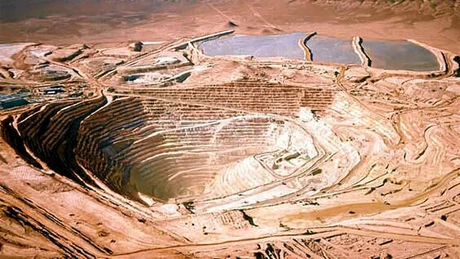 ArcelorMittal a înrăutăţit estimările pentru profitul din 2015, pe fondul declinului record al preţului la minereul de fier