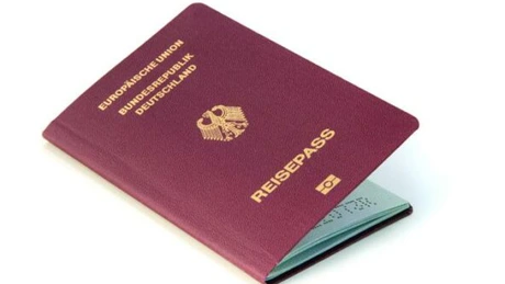 Parlamentul german a aprobat dubla cetăţenie