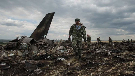 Criză în Ucraina: Un avion de transport militar, doborât în estul separatist