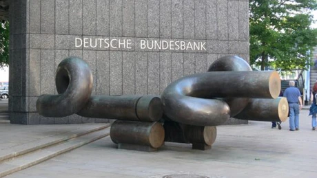 Banii creaţi de BCE se acumulează în Germania, avertizează Bundesbank