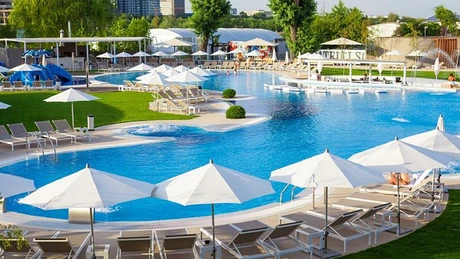 10 aqua-park-uri şi piscine unde poţi face baie şi plajă în Bucureşti sau în apropiere