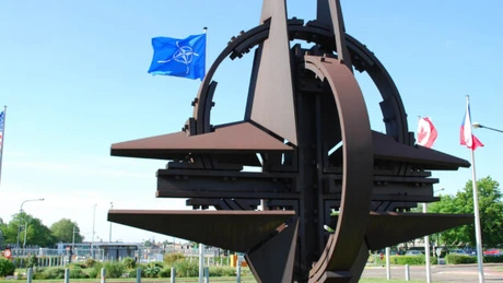 NATO cere Rusiei să-şi retragă trupele din Ucraina şi nu mai sprijine separatiştii