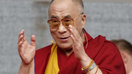 Dalai Lama îşi anulează participarea la o reuniune Nobel în Africa de sud, după ce i se refuză iarăşi viza