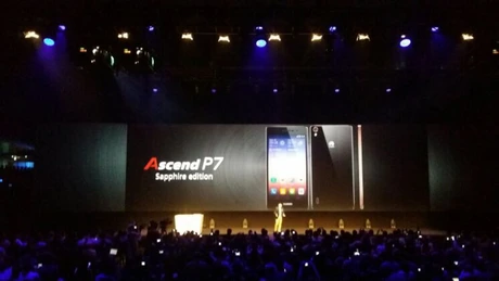 Huawei a lansat telefonul care nu se zgârie şi un phablet cu baterie uriaşă. GALERIE FOTO