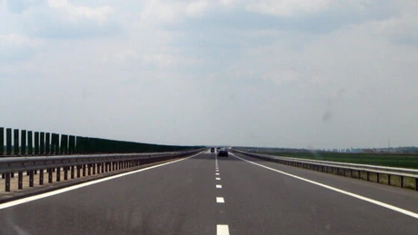 Circulaţia închisă pe două sectoare ale autostrăzilor A3 şi A2 din cauza poleiului