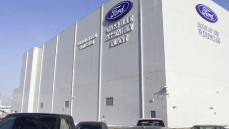 Ford transferă producţia modelelor Focus şi C-Max în afara SUA