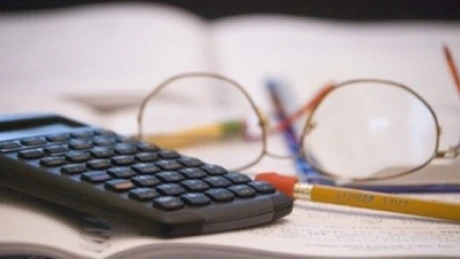 Propunerile PNL privind fiscalitatea: supra-acciza pe carburanţi şi taxa pe stâlp zero, TVA de 19%