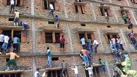 O mie de arestări în India într-un caz spectaculos de trişat la examen