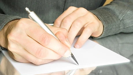 Proiect - Şefii din bănci şi din cei din societăţile la care statul este acţionar trebuie să-şi declare averea