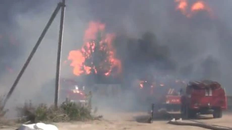 Stare de urgenţă în Ucraina: Incendiu la un depozit petrolier de lângă Kiev. 16 rezervoare au explodat - VIDEO