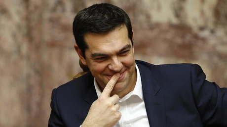 Tsipras renunţă la promisiunile făcute grecilor şi acceptată un program de reforme, fiind susţinut mai degrabă de opoziţie