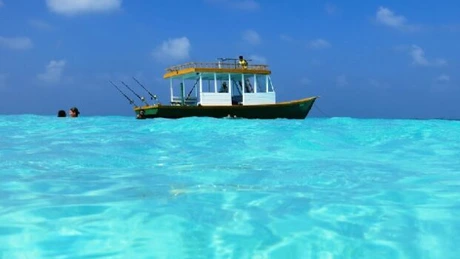 Cum a ajuns o familie din Maramureş să deschidă o pensiune în Insulele Maldive