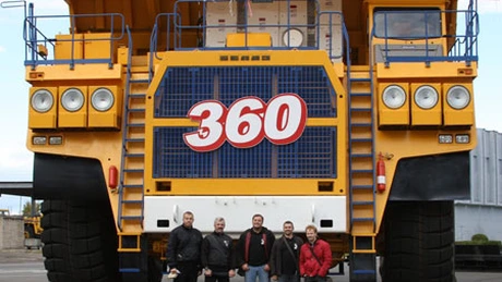 Cel mai mare camion din lume. Transportă 450 de tone. FOTO