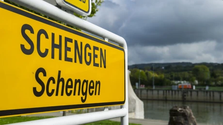 România şi Bulgaria intenţionează să se folosească de criza migranţilor pentru a intra în zona Schengen - Daily Express