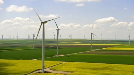 Capacităţile de producere a energiei din surse regenerabile totalizau 4.662 de MW la finele lunii mai