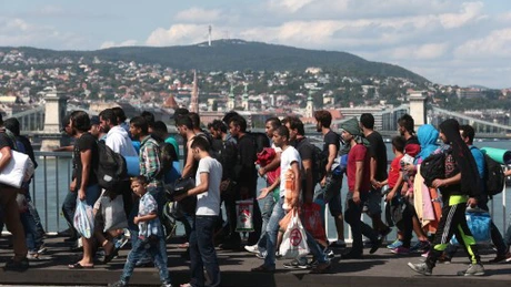 Statele membre ale UE au oferit deocamdată doar 854 de locuri pentru primirea imediată de refugiaţi