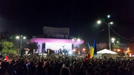 În jur de 35.000 de oameni s-au adunat din nou, miercuri, la Piaţa Universităţii. Protestul s-a încheiat după 6 ore