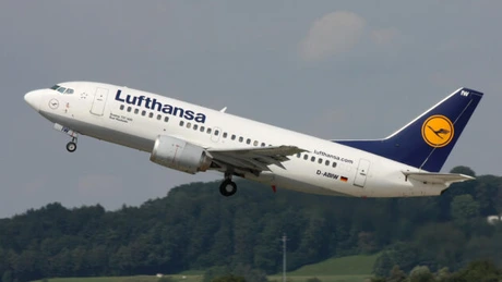 Managementul şi piloţii Lufthansa au decis să recurgă la mediere în disputa salarială