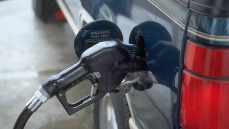 Promoţie LukOil: preţul benzinei şi motorinei Premium a scăzut cu până la 13% în weekend