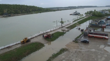 Dunărea a depăşit cota de atenţie cu 12 centimetri la Galaţi. Vârful de viitură, în două zile