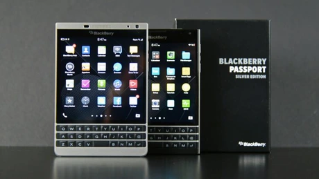 Adio, BlackBerry. Facebook renunţă la aplicaţiile pentru BlackBerry 10