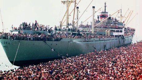 Aproximativ 800.000 de migranţi aşteaptă să treacă în Europa dinspre Libia