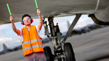 Ryanair cere UE să ia măsuri pentru prevenirea anulării zborurilor în Europa, din cauza protestelor controlorilor francezi