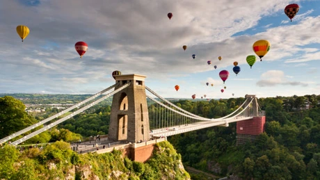 Ryanair lansează zboruri pe ruta Bucureşti-Bristol