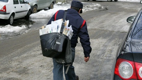 Distribuirea pensiilor în luna ianuarie se va decala cu două zile, anunţă Poşta Română. Pensiile vor fi livrate la domiciliu în perioada 6-17 ianuarie