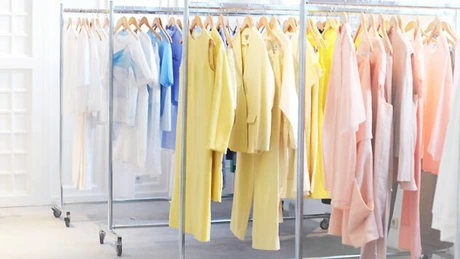 Primele reduceri la magazinul COS din România: între 30 şi 50%