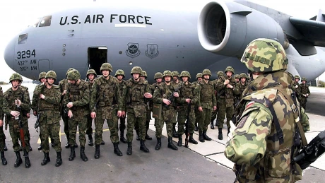 România s-a oferit să pună la dispoziţia SUA o bază pentru 5.000 de militari - şeful NATO