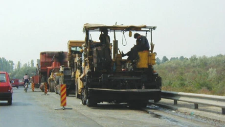 Restricţii de trafic pe mai multe tronsoane de drum, unde se fac lucrări de reparaţii