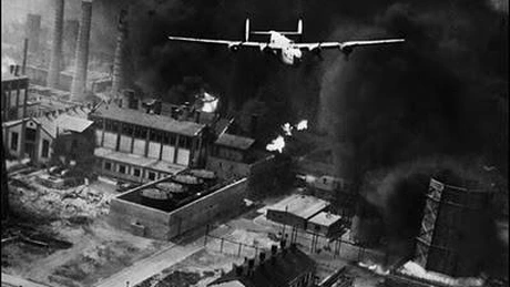 73 de ani de la bombardamentul Ploieştiului de către aviaţia americană. VIDEO
