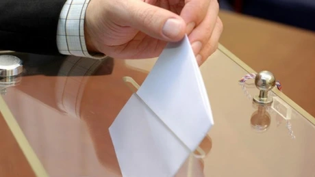 MAE reaminteşte celor care votează prin corespondenţă că plicurile trebuie să ajungă în ţară cel târziu pe 8 decembrie