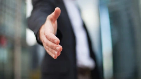 Companiile vor primi 250 lei pentru fiecare elev şi student angajat pe perioada vacanţei