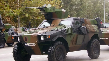 Armata cumpără între 40 şi 286 de autoturisme de teren blindate în valoare maximă de aproximativ 82 de milioane de euro