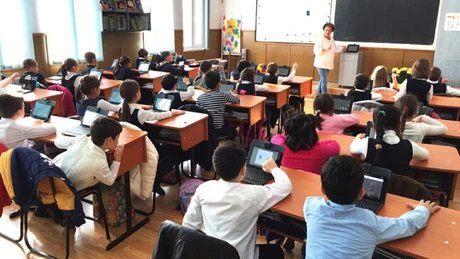 Telekom lansează catalogul electronic pentru digitalizarea tuturor şcolilor din România