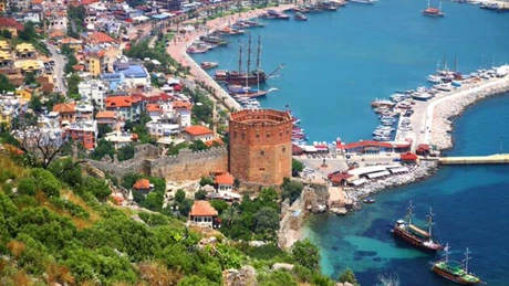 Paralela 45: Cea mai căutată destinaţie de sezon este Antalya, cu o creştere de 70%