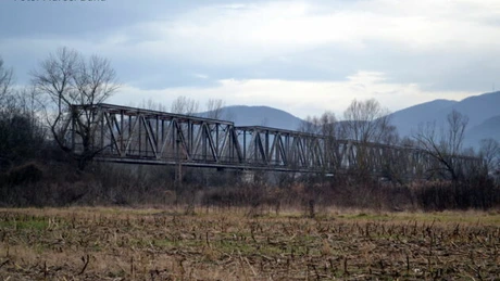 CFR: 21 poduri şi podeţe feroviare din judeţele Vrancea, Buzău, Bacău şi Galaţi intră în reabilitare