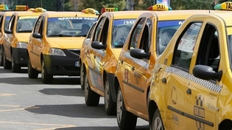 Comenzile online de taxiuri în Bucureşti se vor putea face doar prin aplicaţii ale dispeceratelor. Firea impune reguli noi taximetriştilor