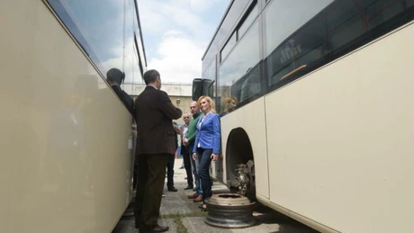 Daimler va verifica autobuzele Mercedes-Benz din România din cauza riscului de accident