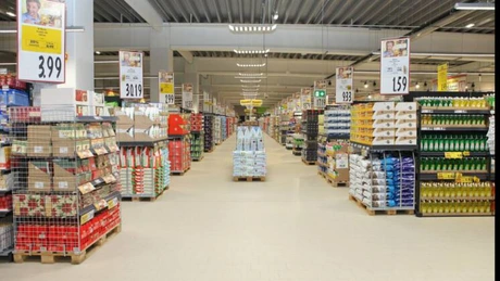 Cei mai profitabili angajaţi din România sunt cei care lucrează pentru supermarketuri