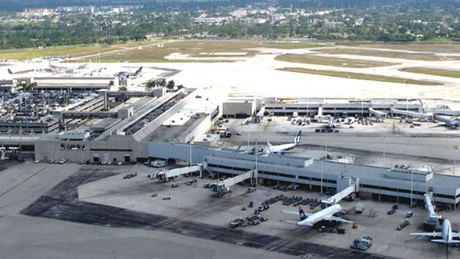 SUA: Mii de pasageri blocaţi pe aeroporturi din cauza unei defecţiuni a sistemului informatic al vămilor