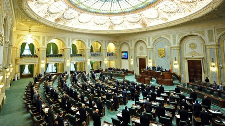 Plenul Senatului, suspendat din lipsă de cvorum, după repartizarea OUG-urilor către comisii, cu termen 31 august