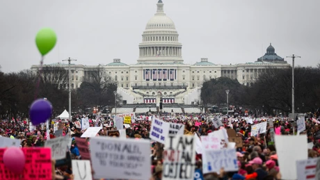 Un milion de oameni au manifestat la Washington pentru drepturi civile şi împotriva lui Trump, în cel mai mare marş din istoria capitalei SUA