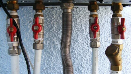 Peste 22.000 de apartamente au fost deconectate de la CET-uri în 2016