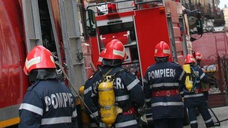 Incendiu la o ţeavă de gaz de la o staţie de pompare a gazelor din Gorj. Mai multe autoturisme au fost avariate