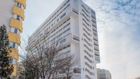 Divizia imobiliară a grupului Alpha Bank a scos la vânzare proiectul Blue Tower, la zece ani de la construcţie